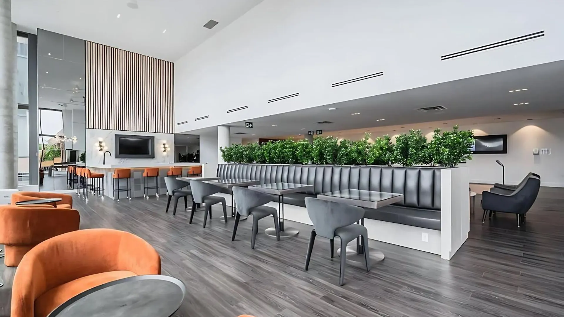 Luxury 1Br Suite - King Bed & Private Balcony Kitchener