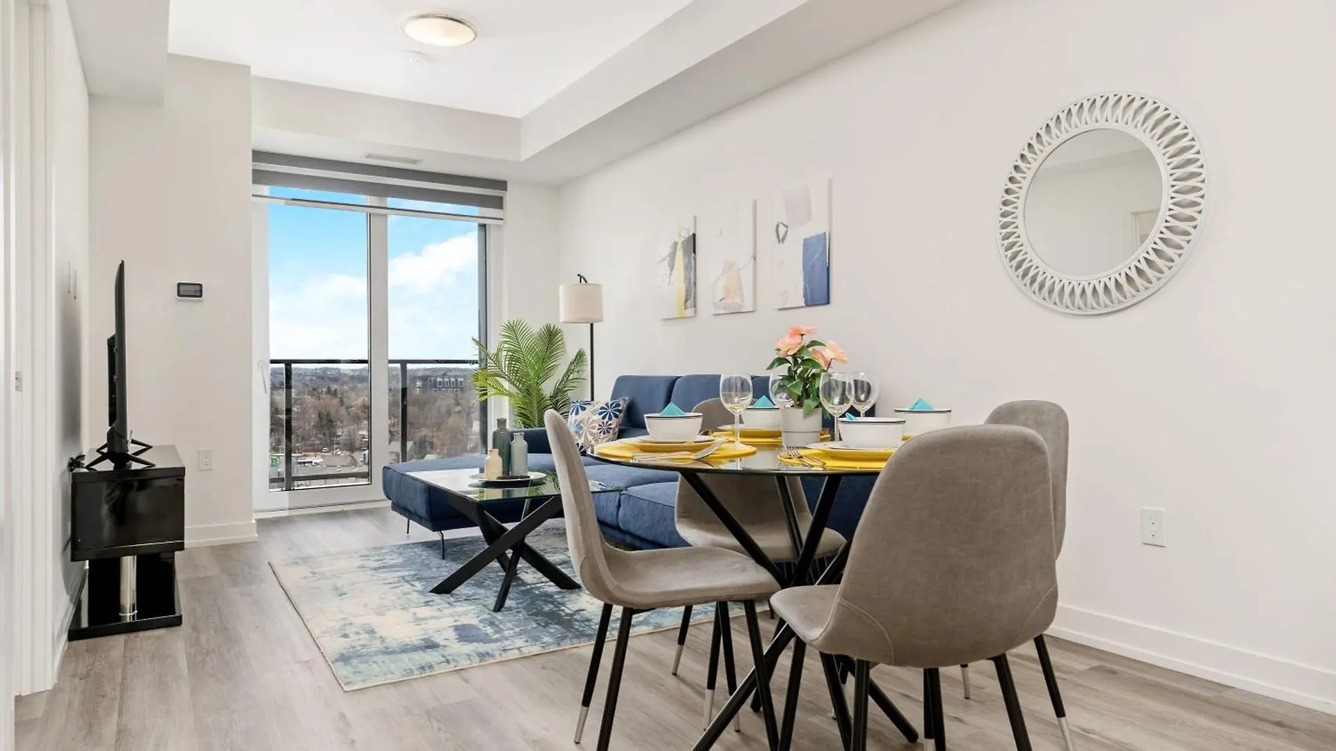 Luxury 1Br Suite - King Bed & Private Balcony Kitchener Canada